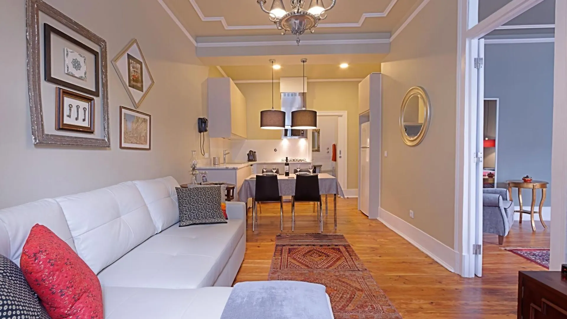 Eine Mischung Aus Altem Wort Und Modernem Charme In Lissabon Apartment