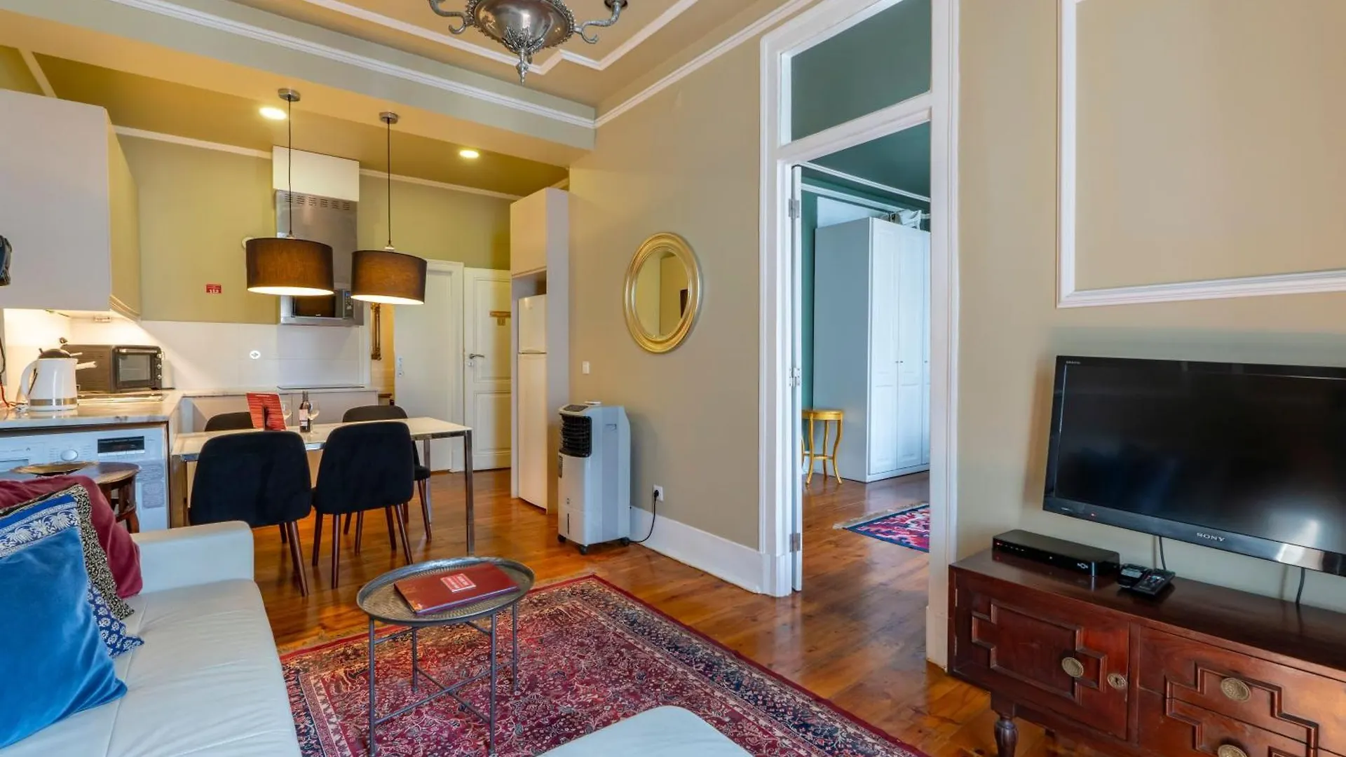Eine Mischung Aus Altem Wort Und Modernem Charme In Lissabon Apartment 0*, Lisbon Portugal