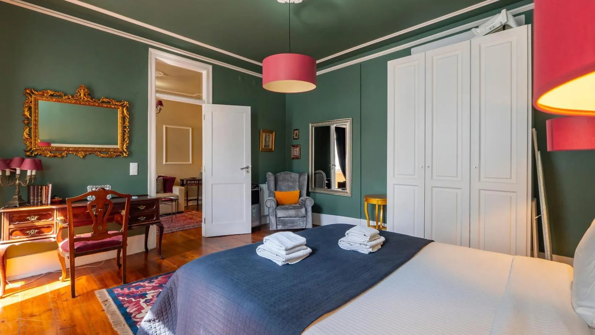 Eine Mischung Aus Altem Wort Und Modernem Charme In Lissabon Apartment  Lisbon