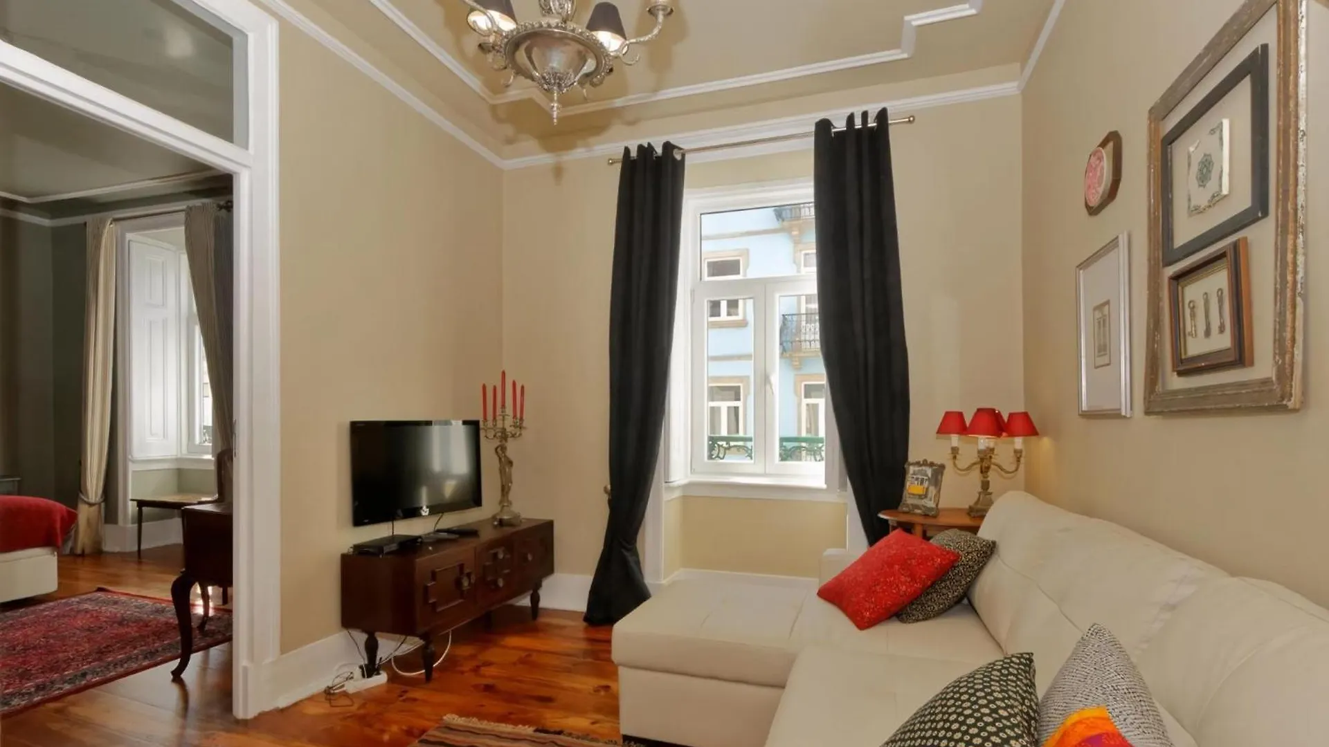 Eine Mischung Aus Altem Wort Und Modernem Charme In Lissabon Apartment  Lisbon